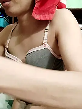 Snapshot of QueenSoreal chatting on 03.11.26 QueenSoreal online show from 03.11.26