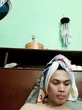 Snapshot of QueenSoreal chatting on 04.05.26 QueenSoreal online show from 04.05.26