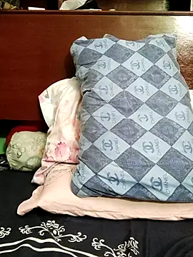 Snapshot of QueenSoreal chatting on 04.06.26 QueenSoreal online show from 04.06.26