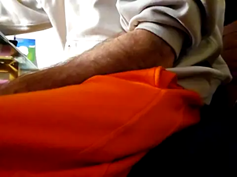 Snapshot of verylargecock chatting on 10.29.25 verylargecock online show from 10.29.25