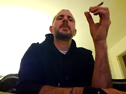 Snapshot of verylargecock chatting on 11.14.25 verylargecock online show from 11.14.25