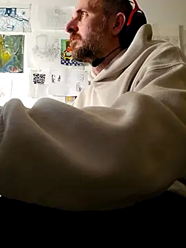 Snapshot of verylargecock chatting on 11.21.25 verylargecock online show from 11.21.25