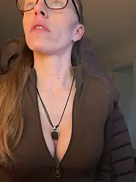 Heidi Harper online show from 02.06.25