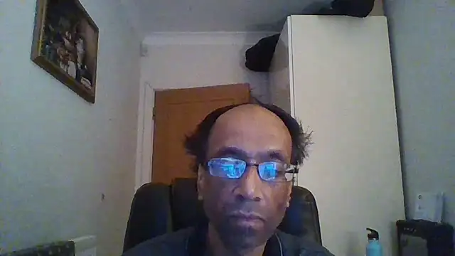 Snapshot of rauncher1 chatting on 12.18.25 rauncher1 online show from 12.18.25