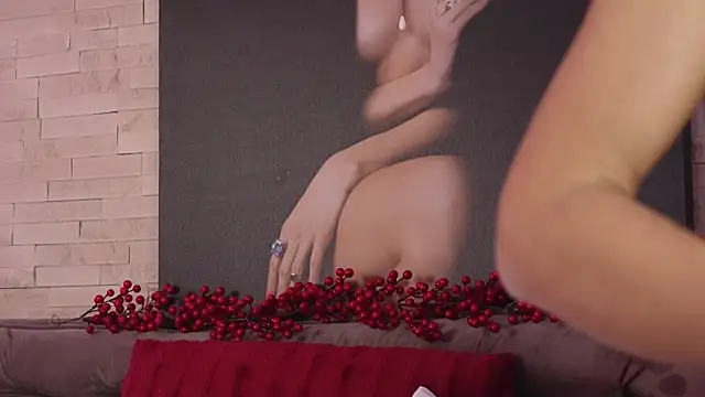 Snapshot of FeliciaKrige chatting on 12.21.25 FeliciaKrige online show from 12.21.25