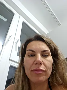 Snapshot of FeliciaKrige chatting on 01.05.26 FeliciaKrige online show from 01.05.26