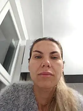 Snapshot of FeliciaKrige chatting on 01.07.26 FeliciaKrige online show from 01.07.26