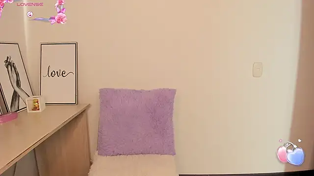 Snapshot of Andreamorreti chatting on 03.09.25 Andreamorreti online show from 03.09.25