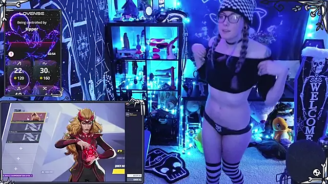 Snapshot of AnneSao chatting on 12.12.24 AnneSao online show from 12.12.24