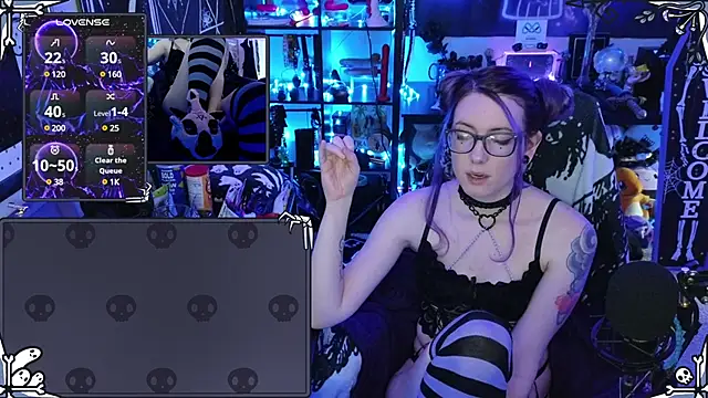 Snapshot of AnneSao chatting on 01.04.25 AnneSao online show from 01.04.25