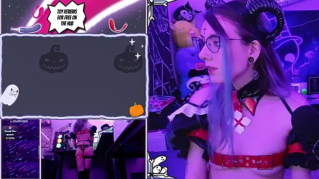 Snapshot of AnneSao chatting on 10.15.25 AnneSao online show from 10.15.25