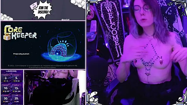 Snapshot of AnneSao chatting on 12.22.25 AnneSao online show from 12.22.25