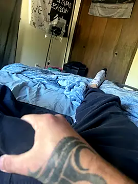 Snapshot of cumgitsumdic chatting on 10.02.25 cumgitsumdic online show from 10.02.25