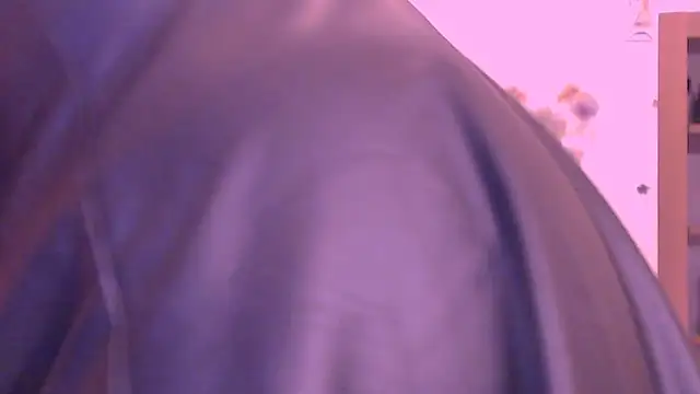 Snapshot of elacoquette chatting on 01.21.25 elacoquette online show from 01.21.25