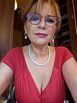 Snapshot of elacoquette chatting on 01.21.25 elacoquette online show from 01.21.25