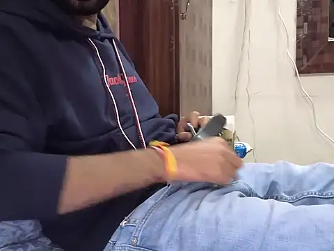 Snapshot of brownie_cake_cb chatting on 12.05.25 brownie cake cb online show from 12.05.25