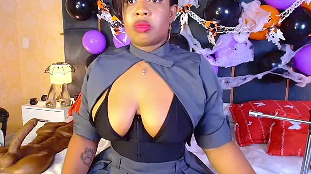 CaseyMoon online show from 10.25.25