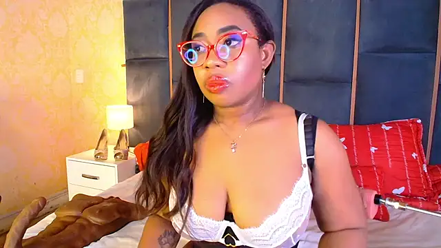 CaseyMoon online show from 11.16.25