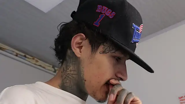 trieone online show from 02.13.25