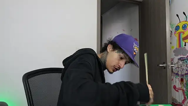 trieone online show from 03.08.26