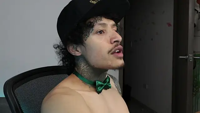 trieone online show from 03.18.26