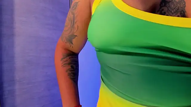 Snapshot of Victoria14_ chatting on 03.19.25 Victoria14 online show from 03.19.25