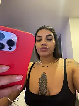 Snapshot of Victoria14_ chatting on 10.23.25 Victoria14 online show from 10.23.25