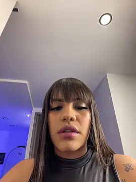 Snapshot of Victoria14_ chatting on 10.28.25 Victoria14 online show from 10.28.25