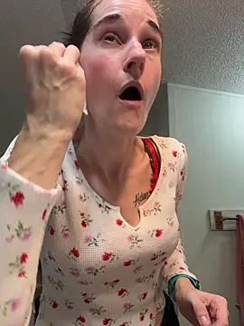 Snapshot of lolabunny9 chatting on 12.01.25 lolabunny9 online show from 12.01.25