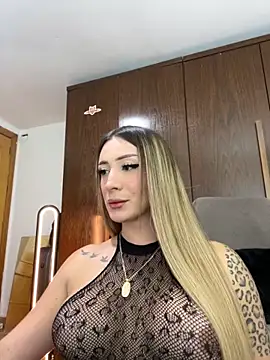 Snapshot of bunny_bicht chatting on 11.26.25 bunny bicht online show from 11.26.25