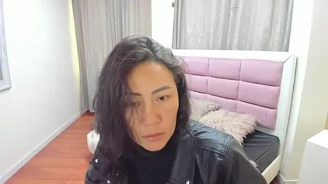 Snapshot of gaby_trent chatting on 07.14.26 gaby trent online show from 07.14.26