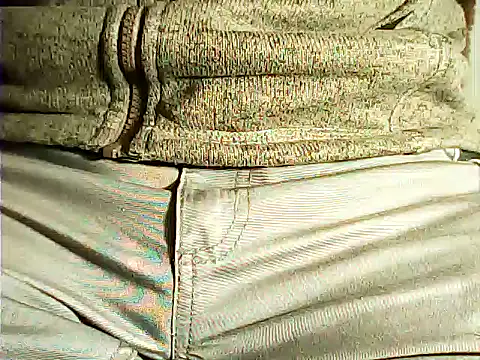 Snapshot of kalinixta chatting on 10.31.25 kalinixta online show from 10.31.25