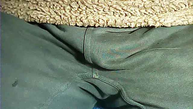 Snapshot of kalinixta chatting on 12.17.25 kalinixta online show from 12.17.25