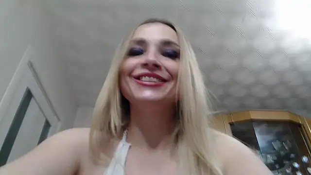 Snapshot of Mika_Passion chatting on 01.18.25 Mika Passion online show from 01.18.25