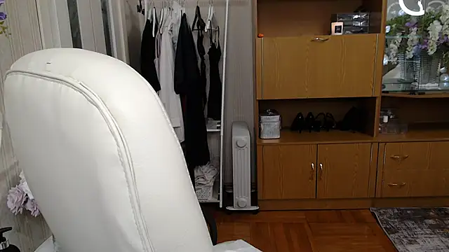 Snapshot of Mika_Passion chatting on 03.05.25 Mika Passion online show from 03.05.25