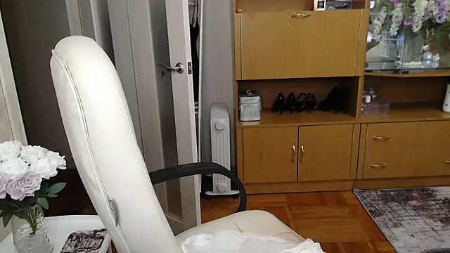 Snapshot of Mika_Passion chatting on 03.05.25 Mika Passion online show from 03.05.25