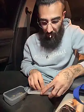 Av0caT online show from 12.21.25