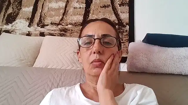 Snapshot of silla chatting on 09.22.25 silla online show from 09.22.25