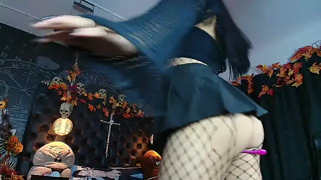 AlexHoe  online show from 09.30.25