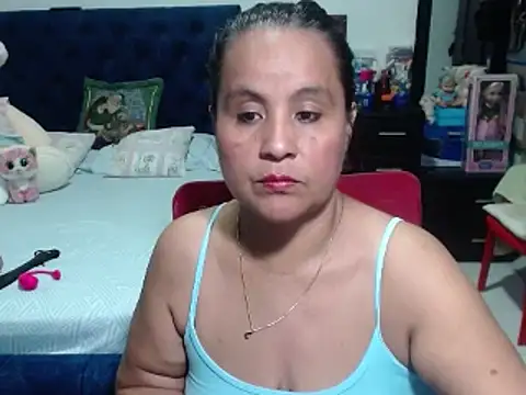 Snapshot of pervert_mommy_ chatting on 12.31.24 pervert mommy online show from 12.31.24