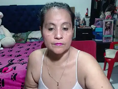 Snapshot of pervert_mommy_ chatting on 02.17.25 pervert mommy online show from 02.17.25
