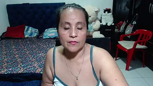 Snapshot of pervert_mommy_ chatting on 03.23.25 pervert mommy online show from 03.23.25