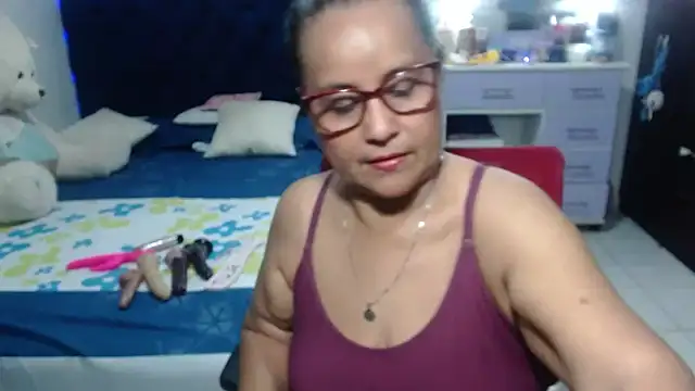 pervert mommy  online show from 04.10.26