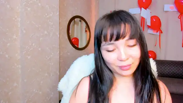 Snapshot of AyaMoon chatting on 02.14.25 AyaMoon online show from 02.14.25
