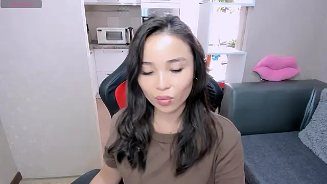 Snapshot of AyaMoon chatting on 09.15.25 AyaMoon online show from 09.15.25