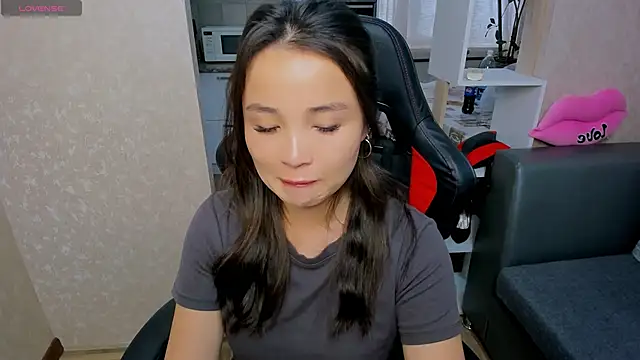 Snapshot of AyaMoon chatting on 09.23.25 AyaMoon online show from 09.23.25