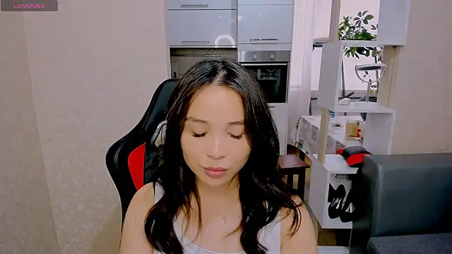 Snapshot of AyaMoon chatting on 09.29.25 AyaMoon online show from 09.29.25
