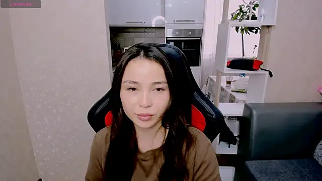 Snapshot of AyaMoon chatting on 10.09.25 AyaMoon online show from 10.09.25