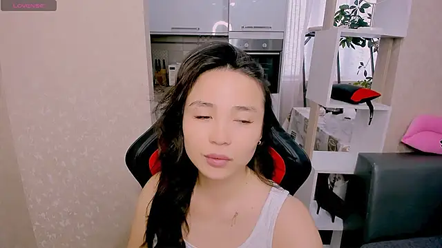 Snapshot of AyaMoon chatting on 10.15.25 AyaMoon online show from 10.15.25