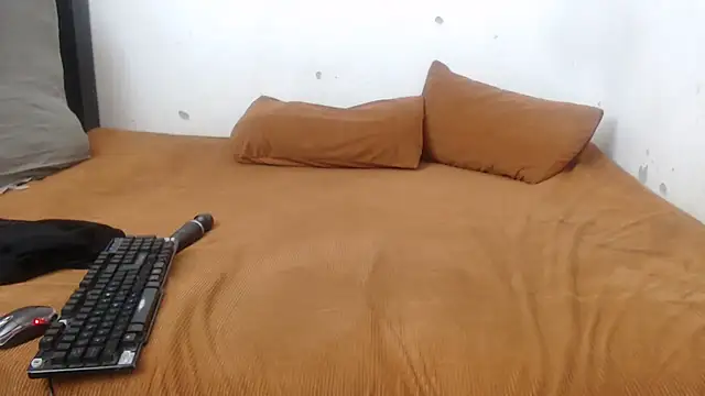 Snapshot of XHotJuicyBootyXX chatting on 03.22.25 XHotJuicyBootyXX online show from 03.22.25